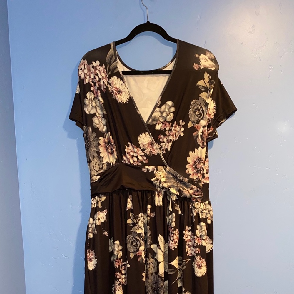 Long Dress - Picture 4 of 7